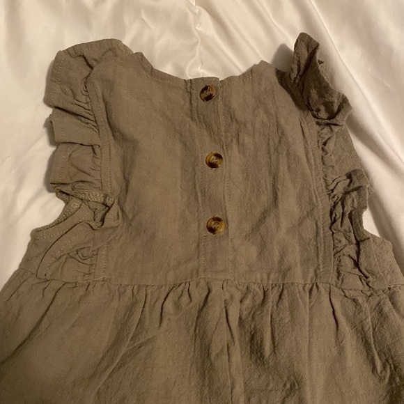 Infant Olive Colored Girls Romper, Size 6-9 Months - Picture 3 of 6